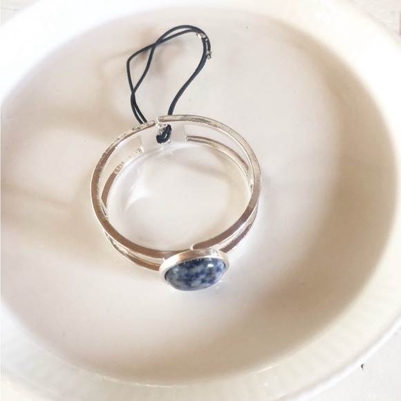 Beautiful metal hair cage for ponytails or buns Hair jewelry ponytail holder - Picture 2 of 3